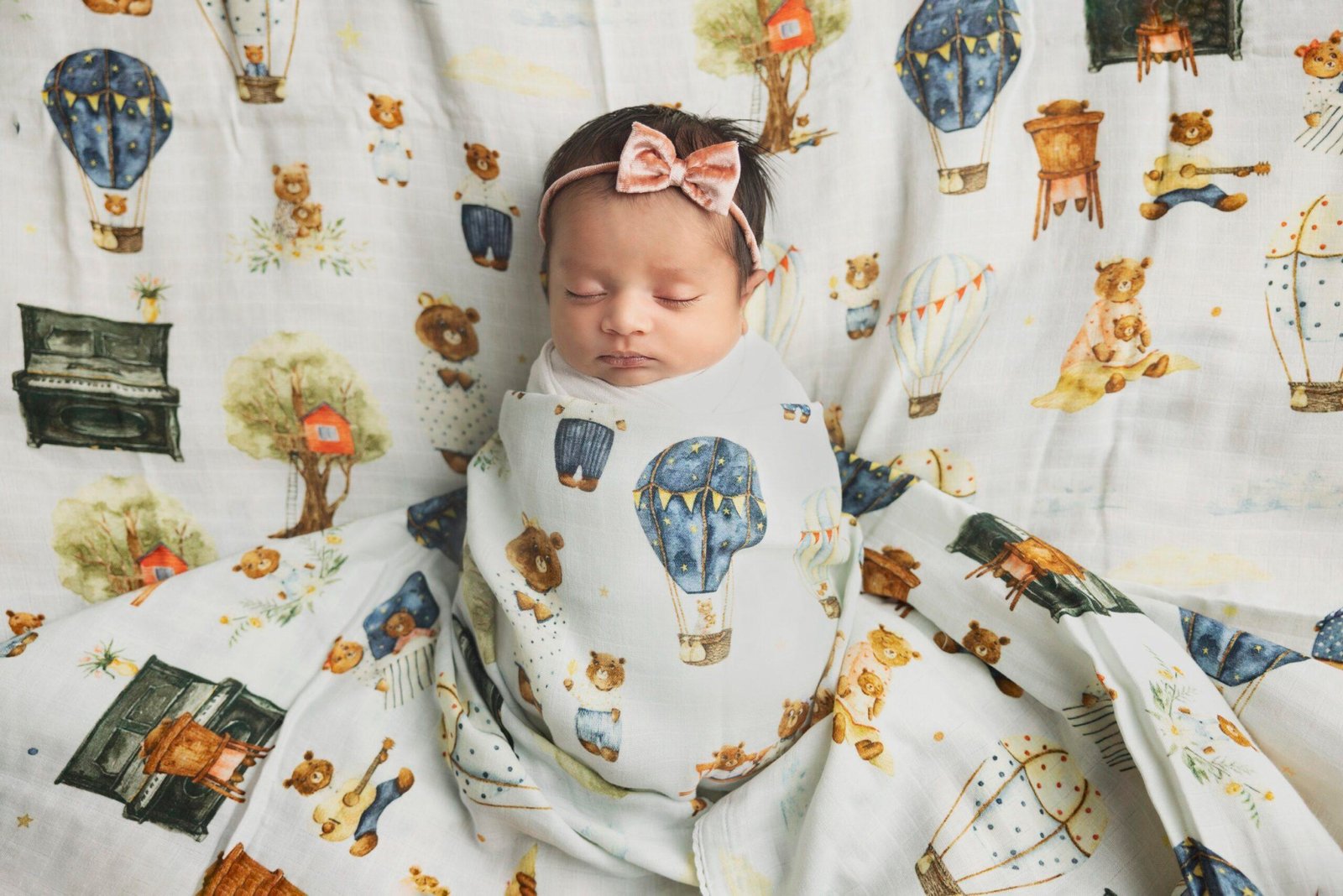 Airballoons and babies swaddle